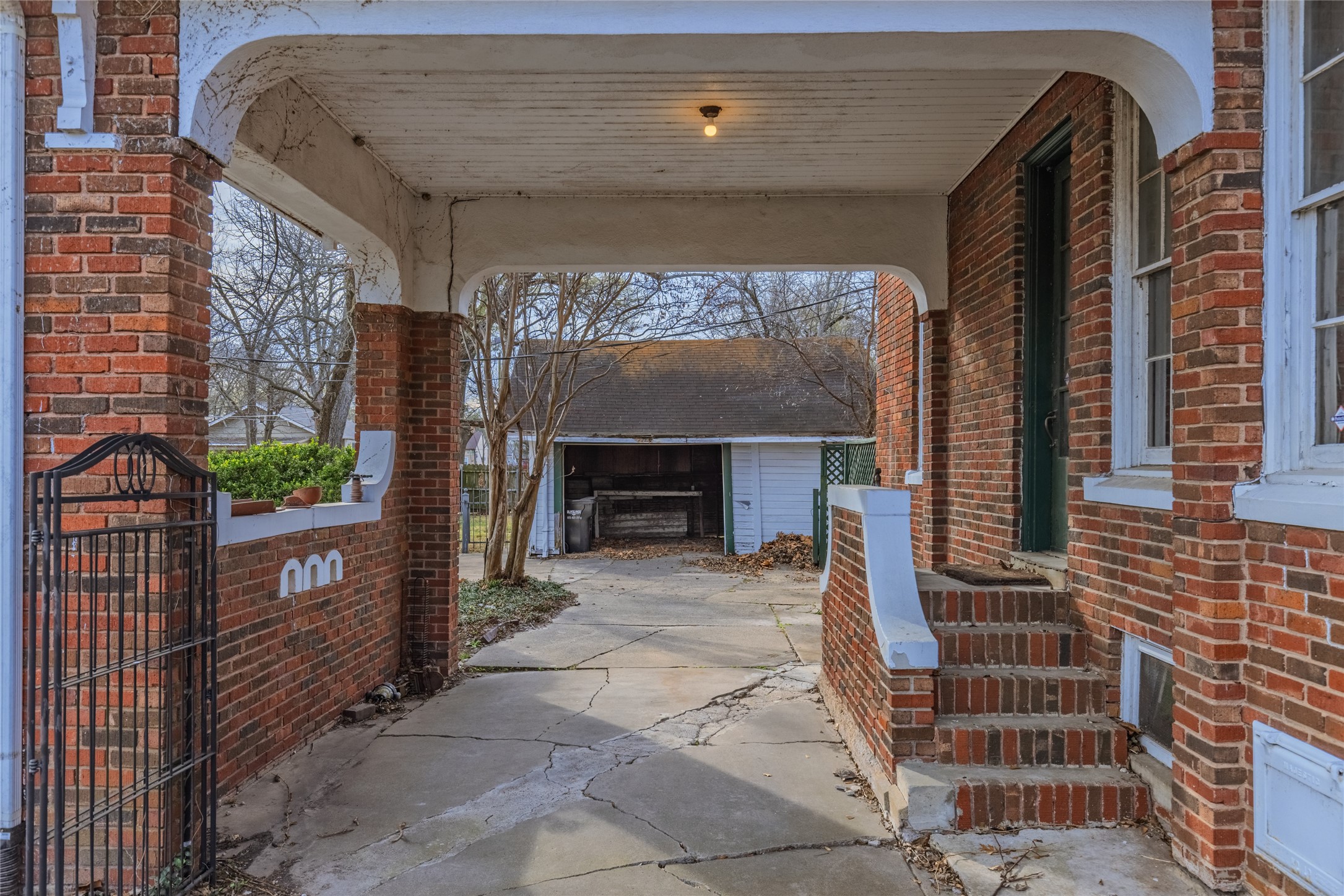 2203 Walworth Street Greenville TX 75401