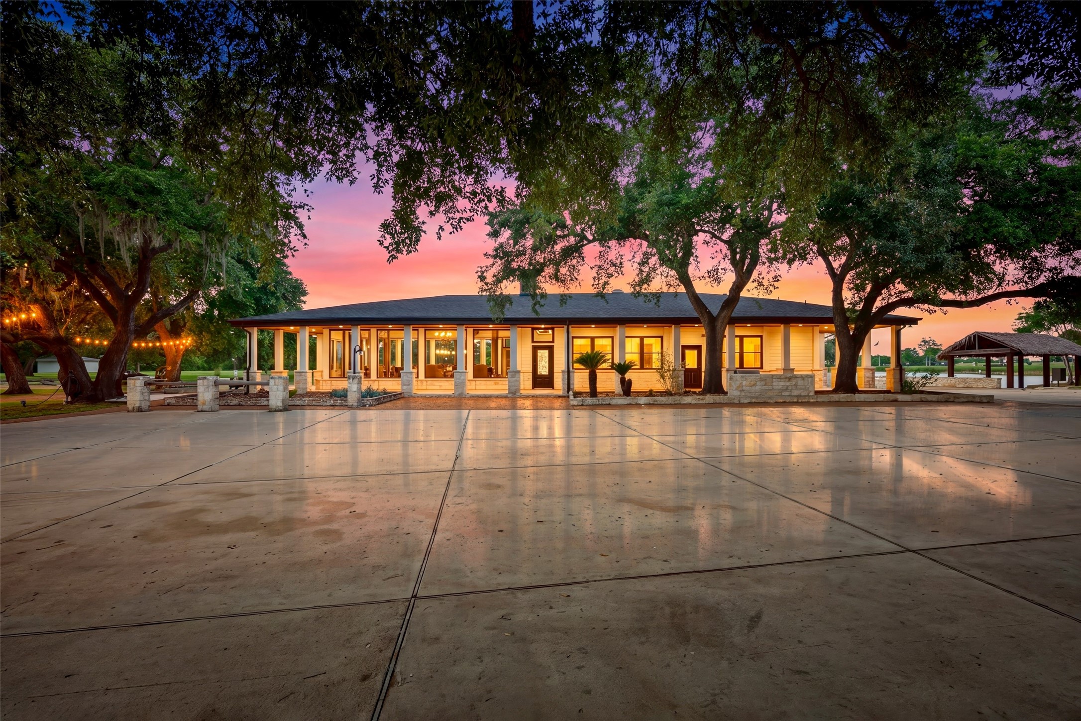 5523 Ehrman Lake Lane Wallis TX 77485