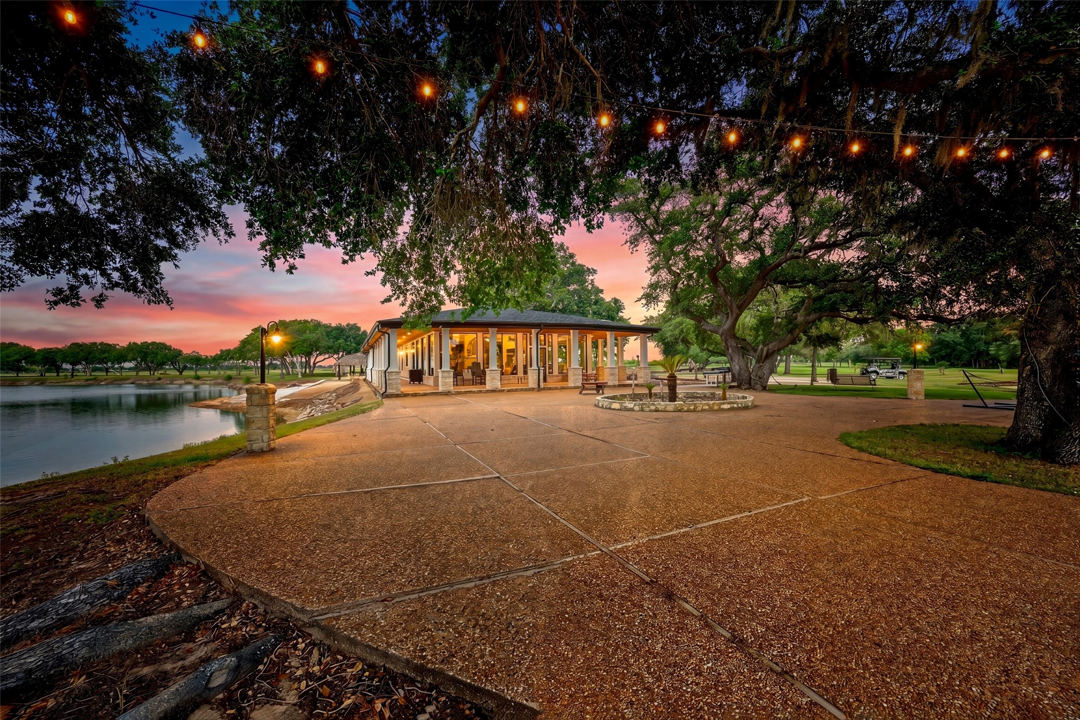 5523 Ehrman Lake Lane Wallis TX 77485