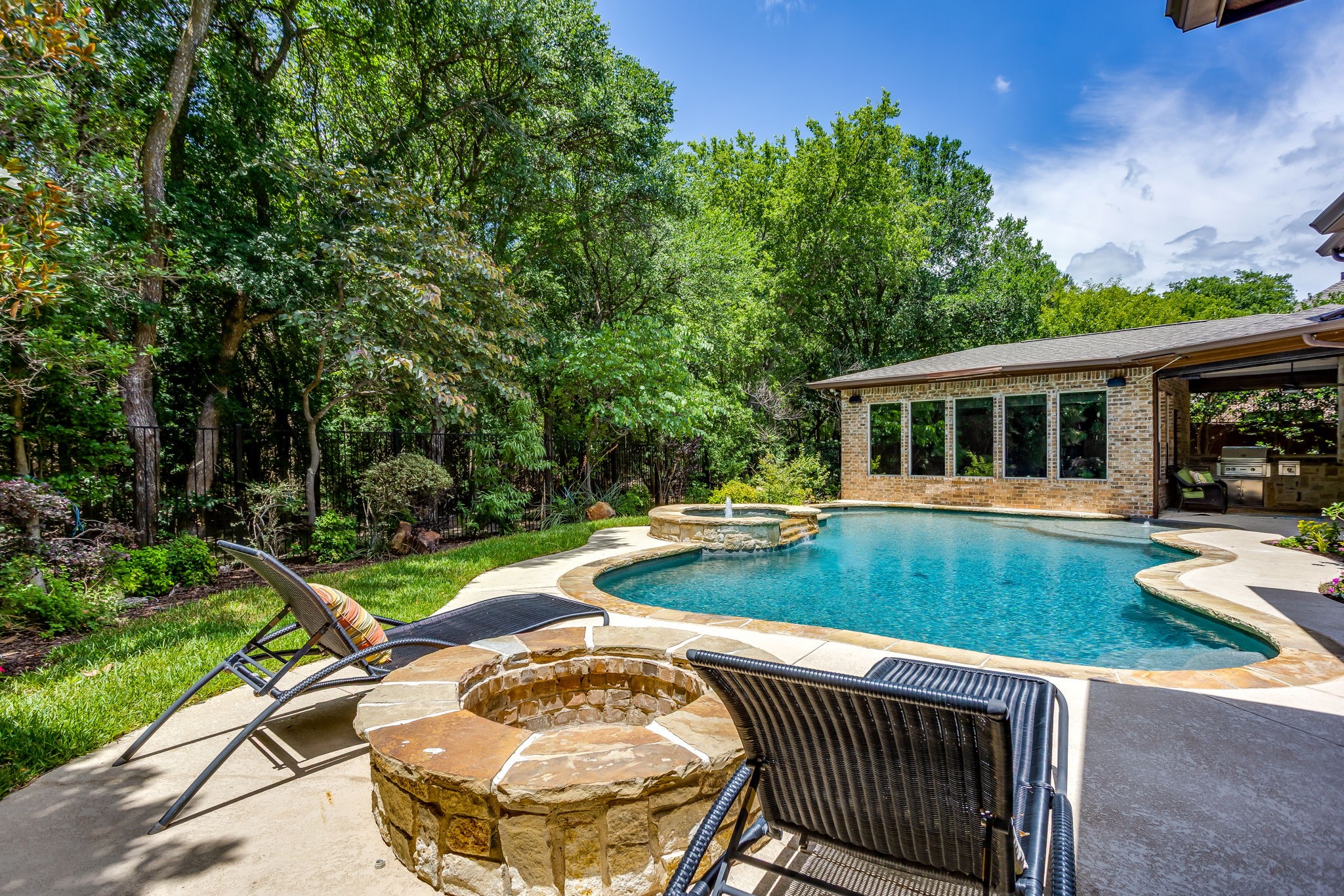 2620 Waters Edge Drive Grand Prairie TX 75054