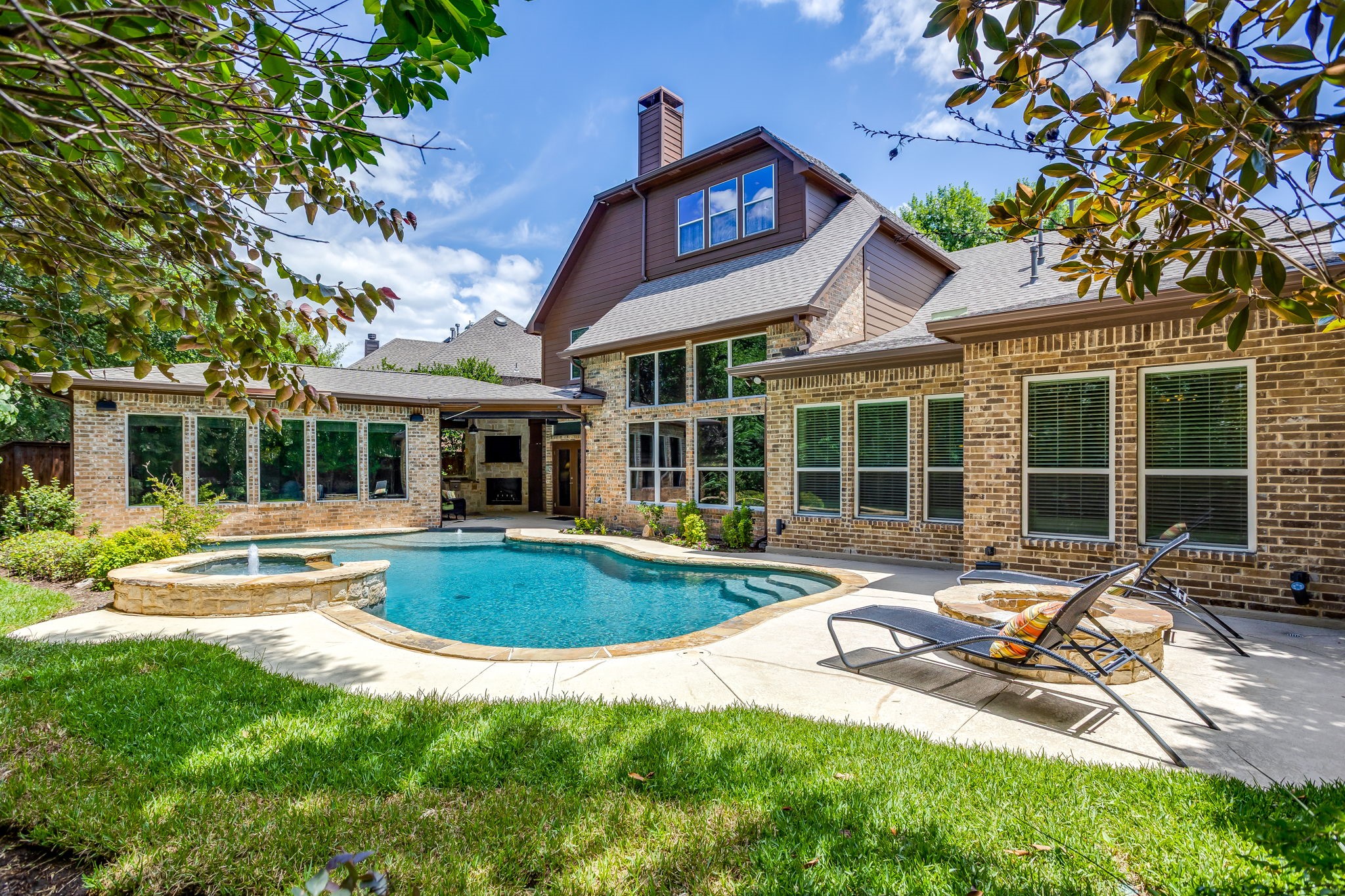2620 Waters Edge Drive Grand Prairie TX 75054
