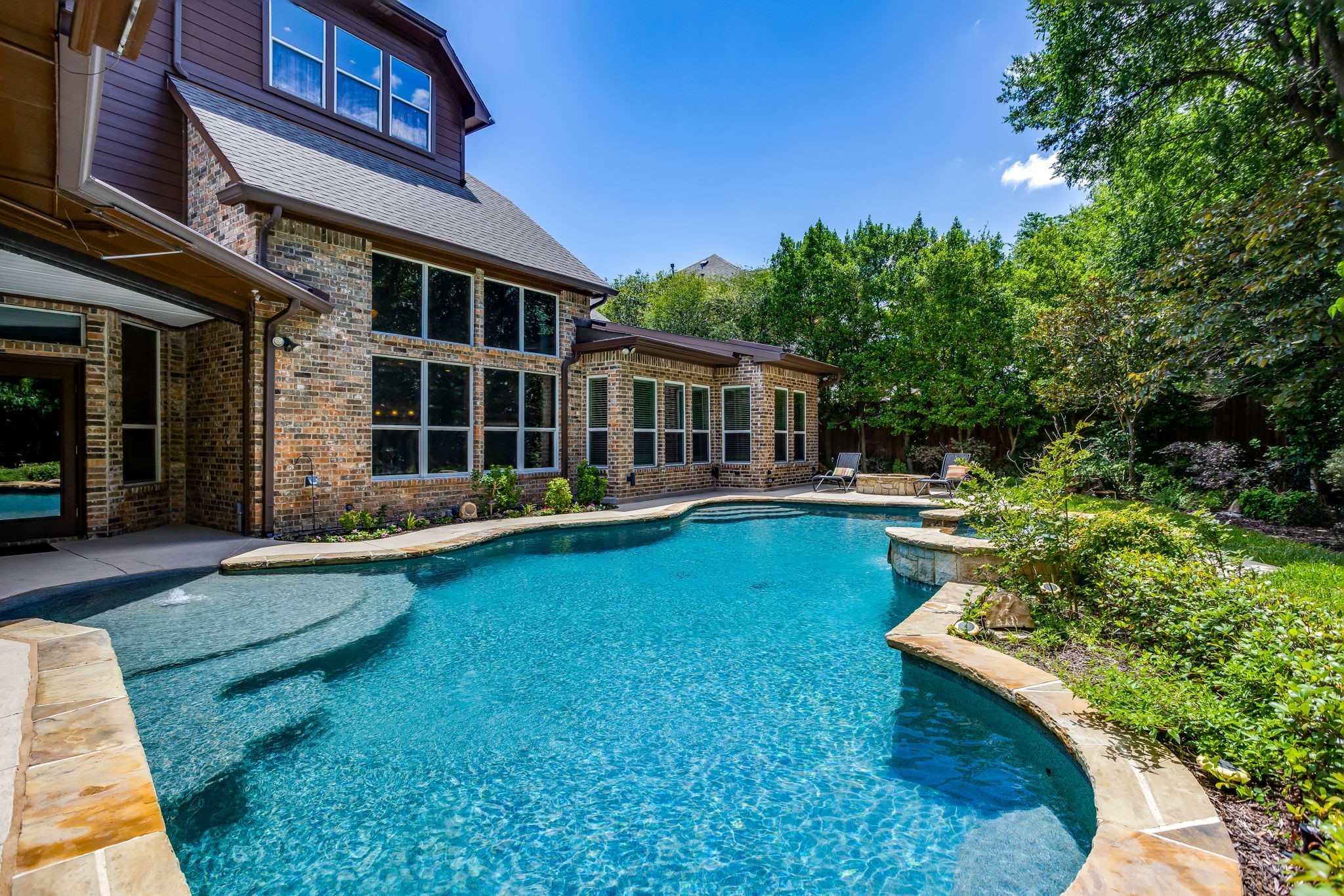 2620 Waters Edge Drive Grand Prairie TX 75054