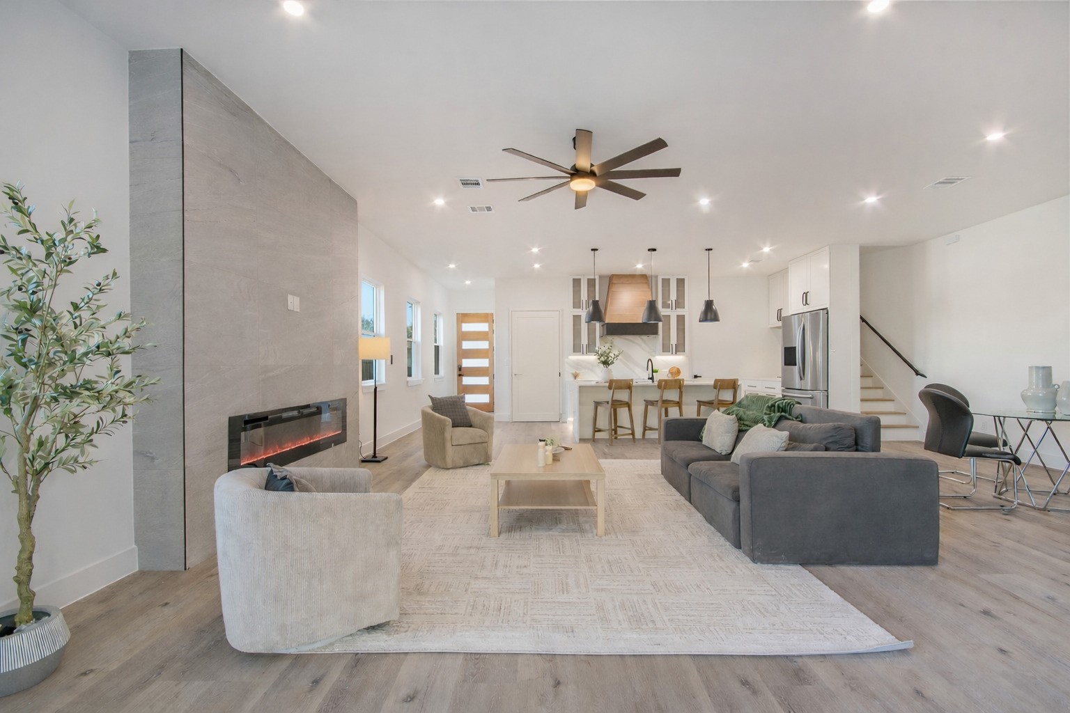 2005 Hearne Avenue Dallas TX 75212