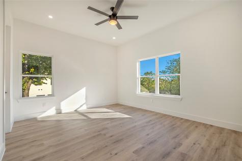 2005 Hearne Avenue Dallas TX 75212