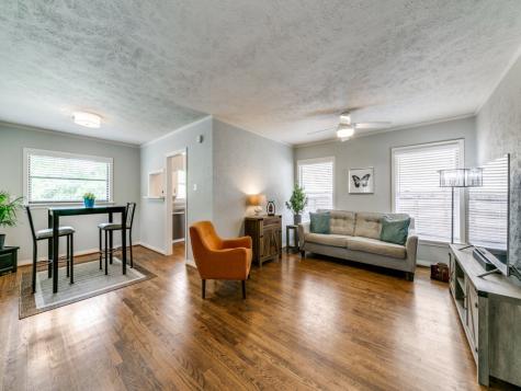 1906 Elmwood Boulevard Dallas TX 75224