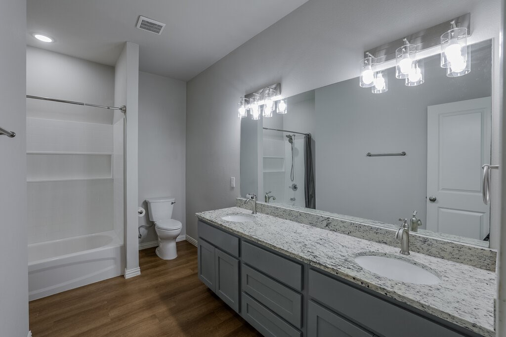 370 S Pecan Street Milford TX 76670