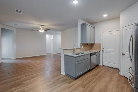 370 S Pecan Street Milford TX 76670