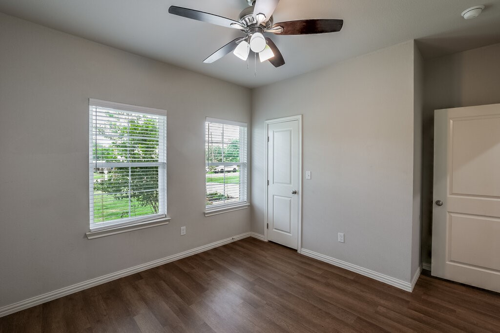 370 S Pecan Street Milford TX 76670