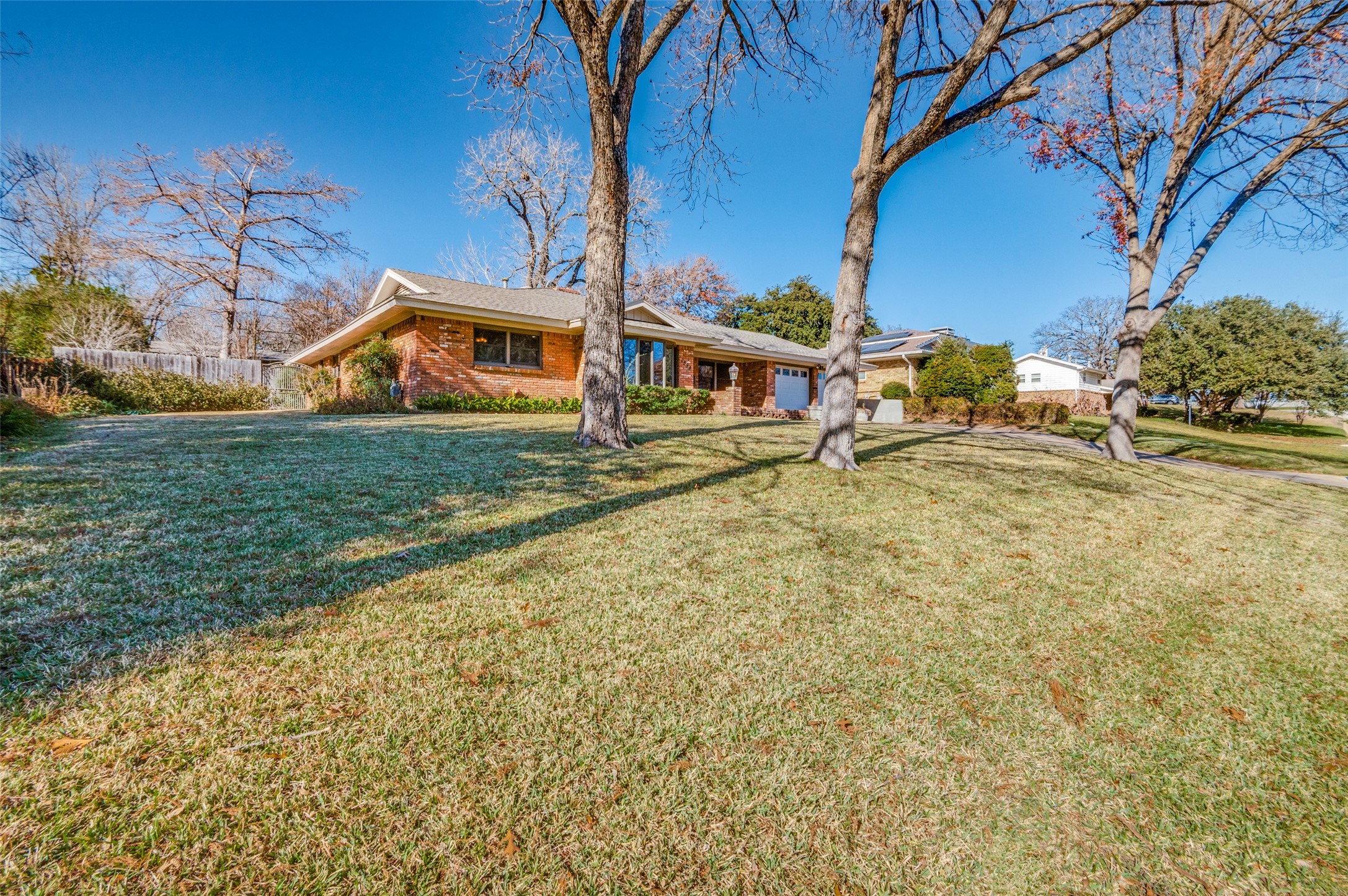 1554 Dalewood Court Fort Worth TX 76112