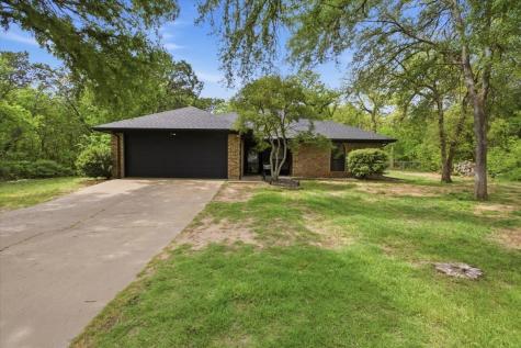 2004 W Spanish Trail Drive Granbury TX 76048