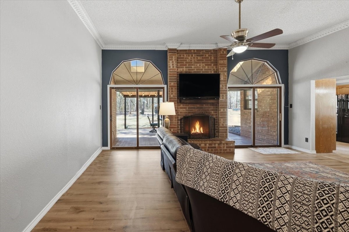 2004 W Spanish Trail Drive Granbury TX 76048