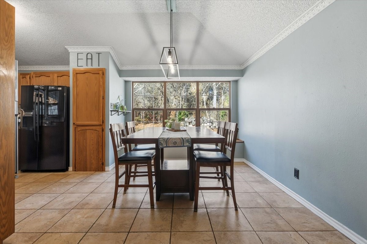2004 W Spanish Trail Drive Granbury TX 76048