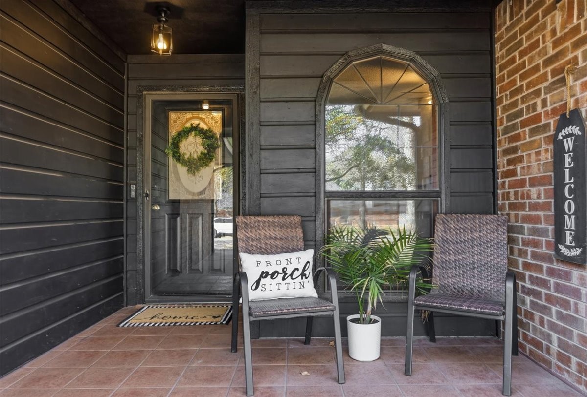 2004 W Spanish Trail Drive Granbury TX 76048