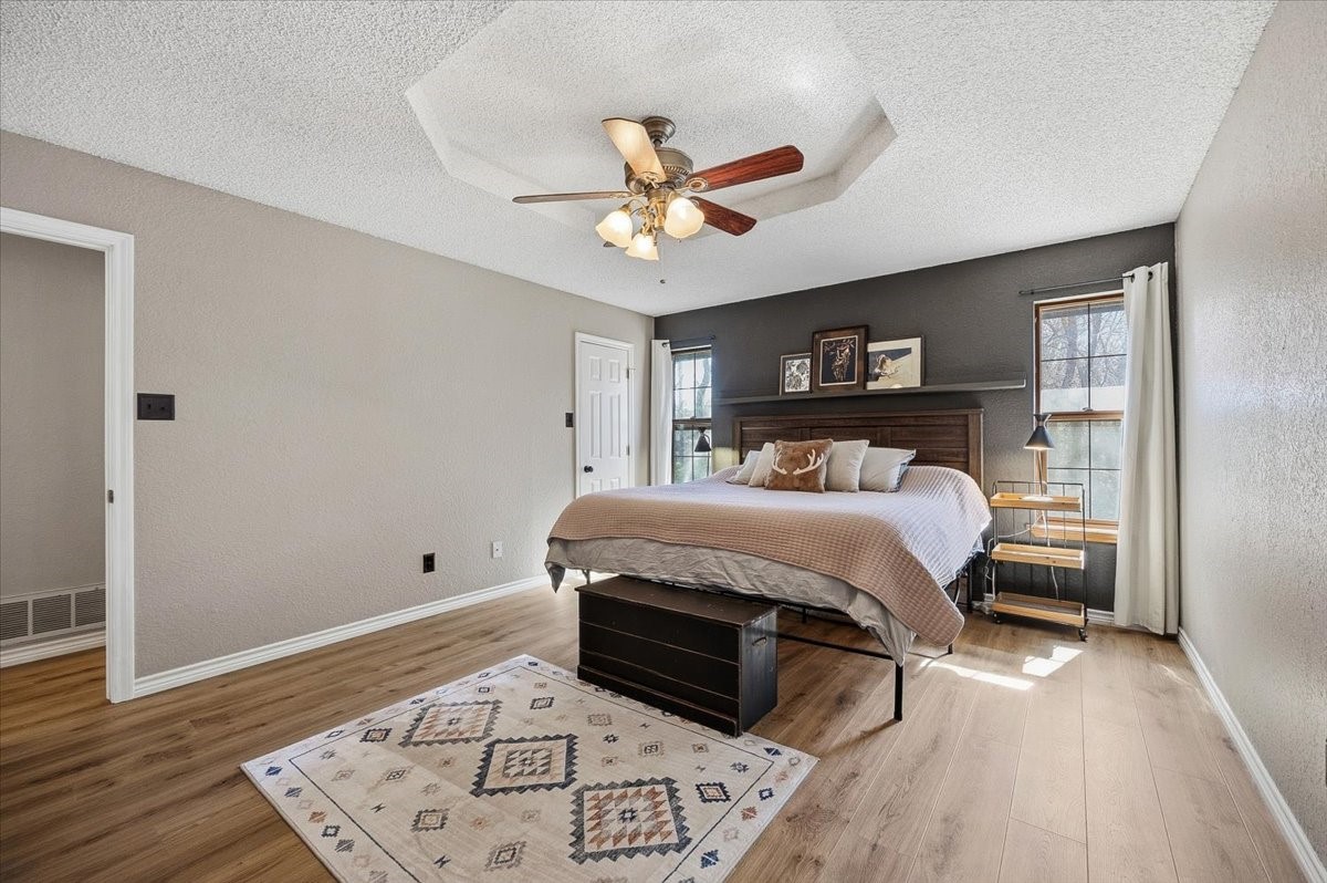 2004 W Spanish Trail Drive Granbury TX 76048