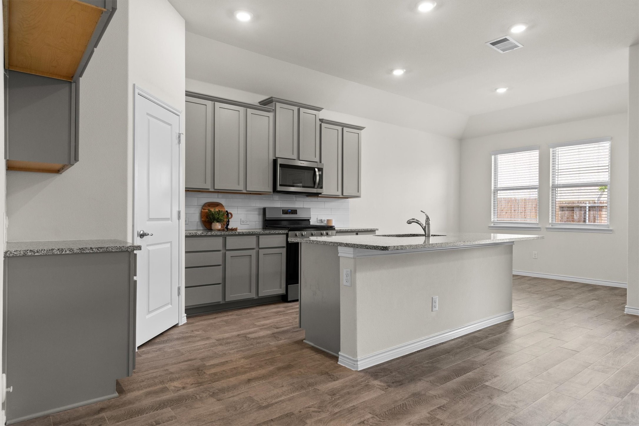 10605 Ponderosa Trail Aubrey TX 76227