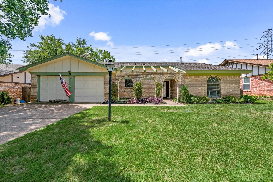 409 Mountainview Drive Hurst TX 76054