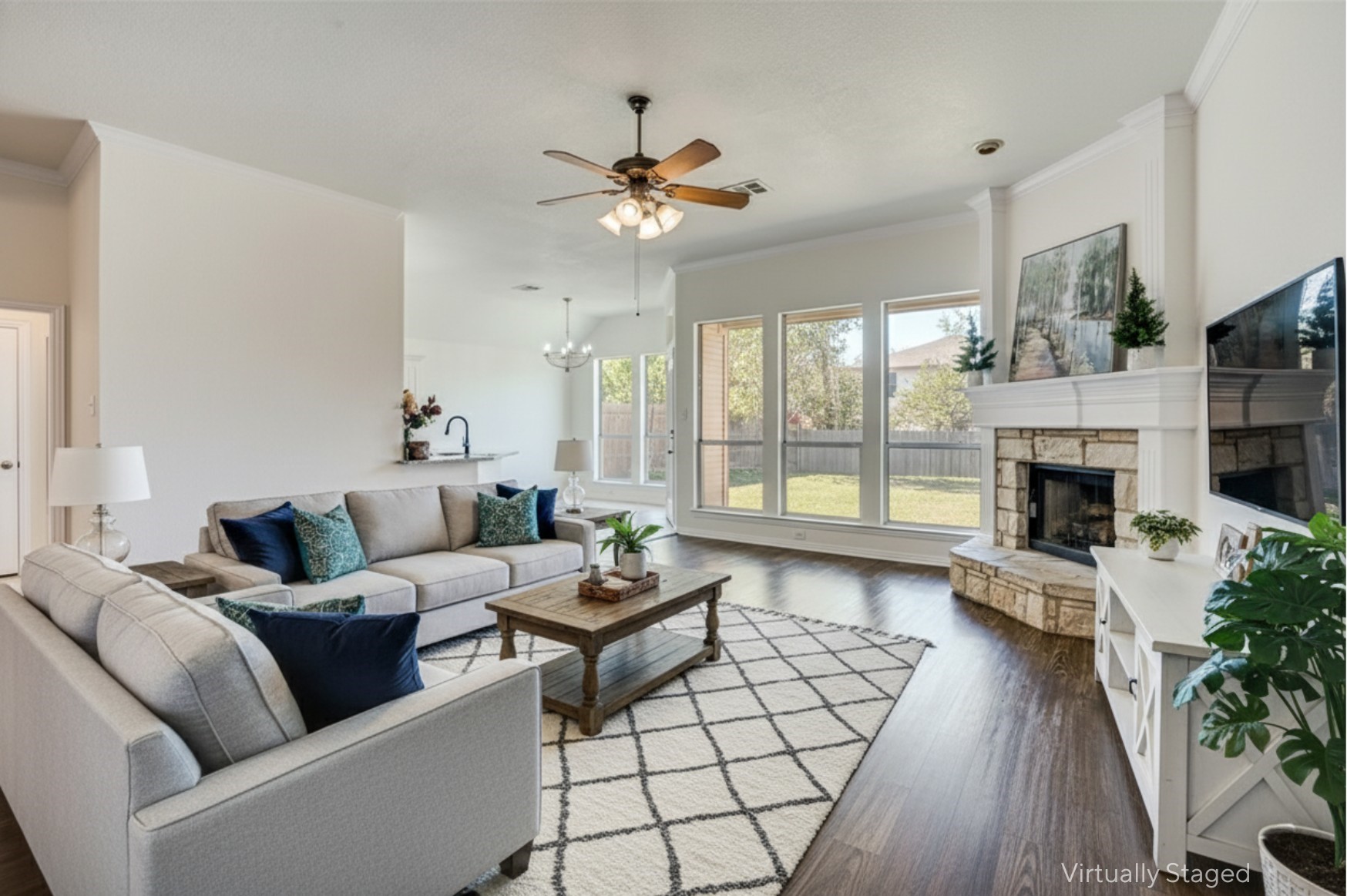 803 W Lonesome Dove Trail Arlington TX 76001