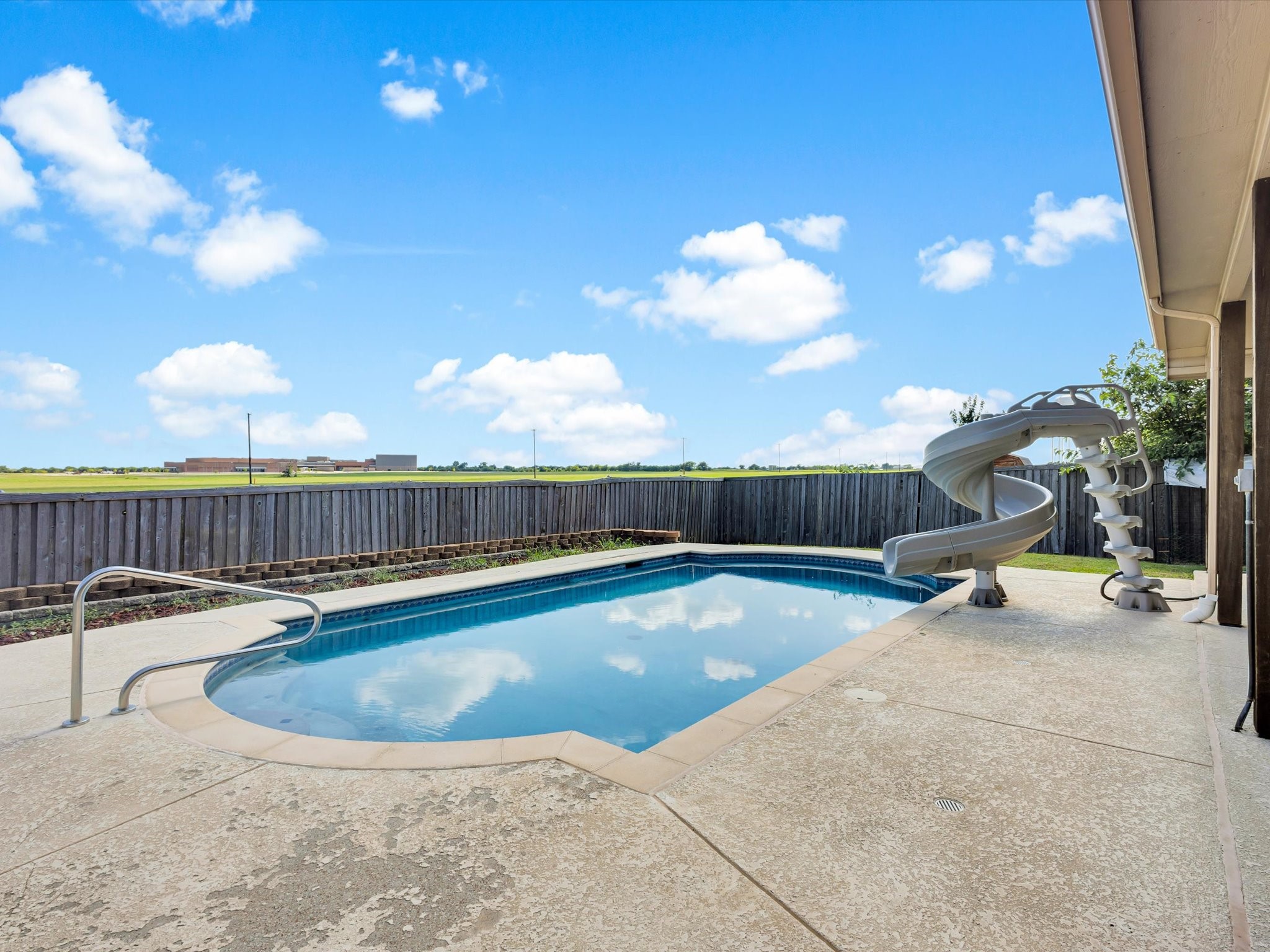 205 King George Road Ponder TX 76259