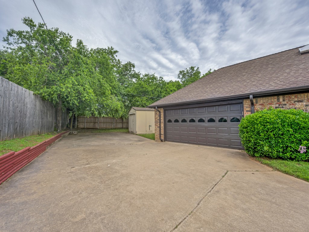 1702 Dickerson Drive Pantego TX 76013