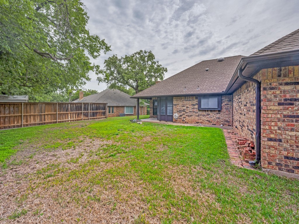 1702 Dickerson Drive Pantego TX 76013