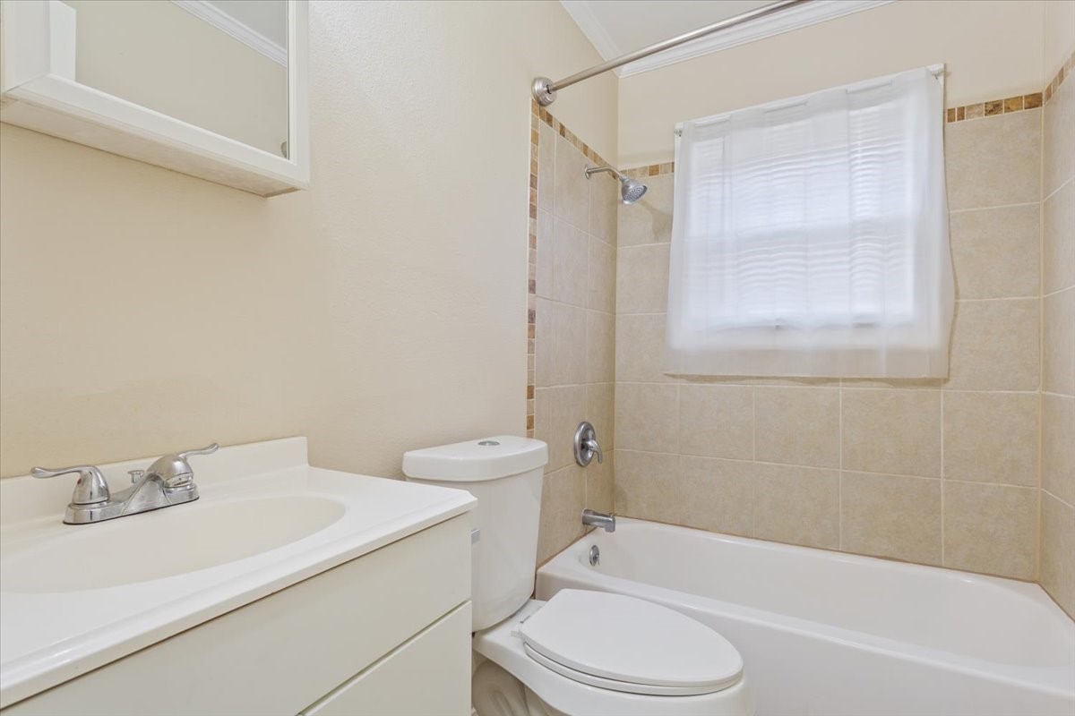 212 Avenue E Lacy Lakeview TX 76705