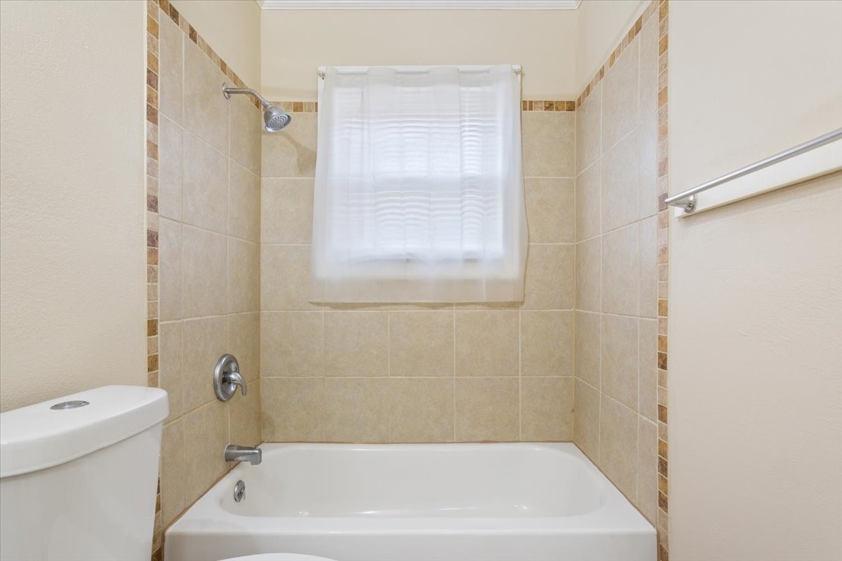 212 Avenue E Lacy Lakeview TX 76705