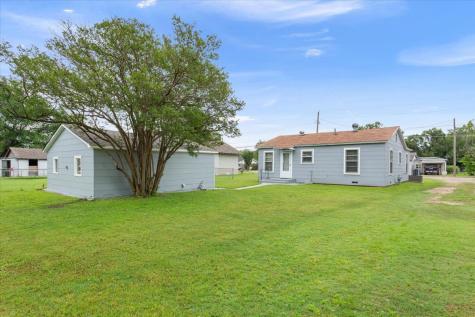 212 Avenue E Lacy Lakeview TX 76705