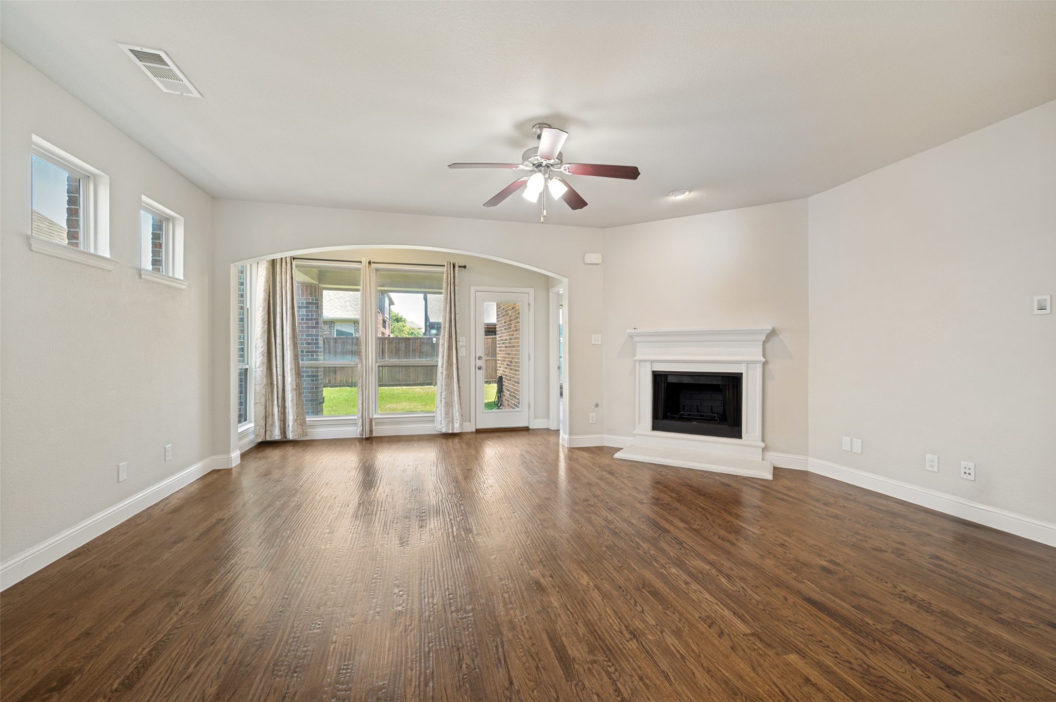 401 Palamedes Street Lewisville TX 75056