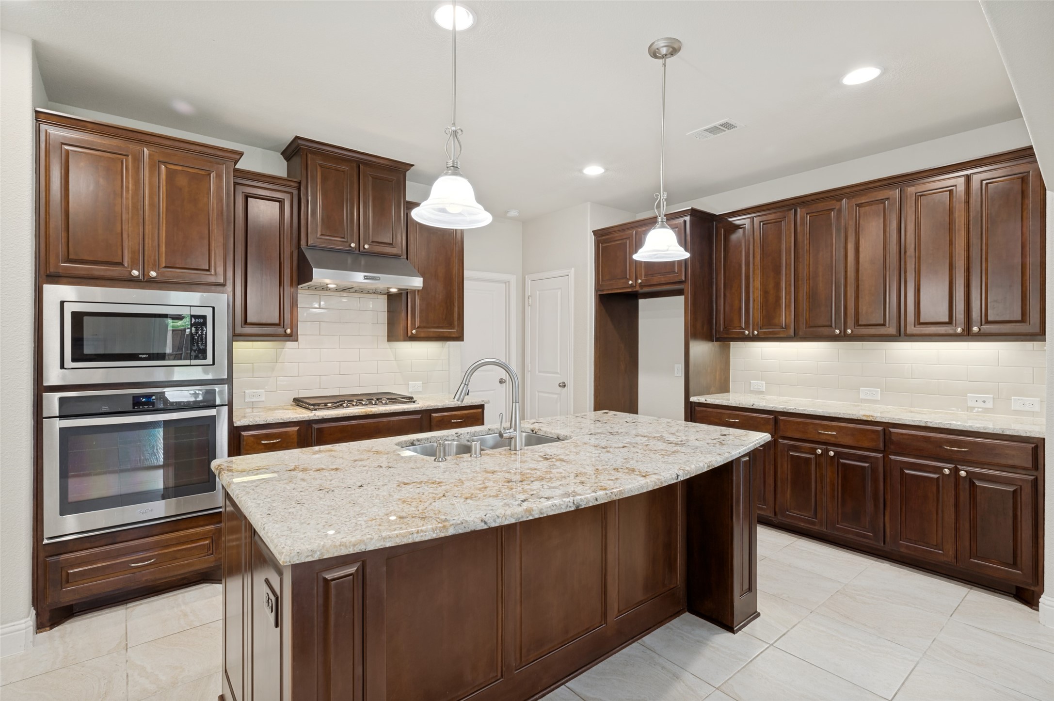 401 Palamedes Street Lewisville TX 75056