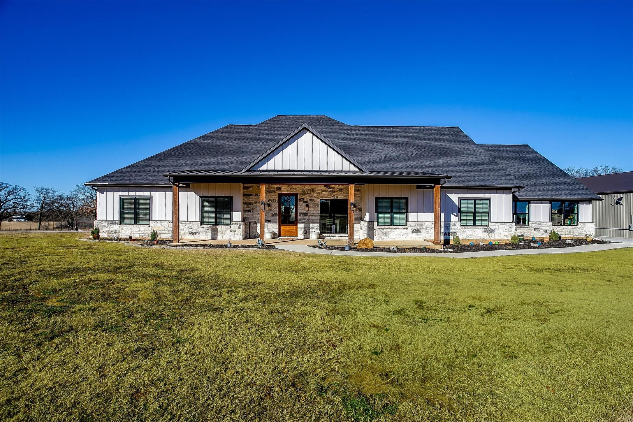 5621 County Road 803 Joshua TX 76058