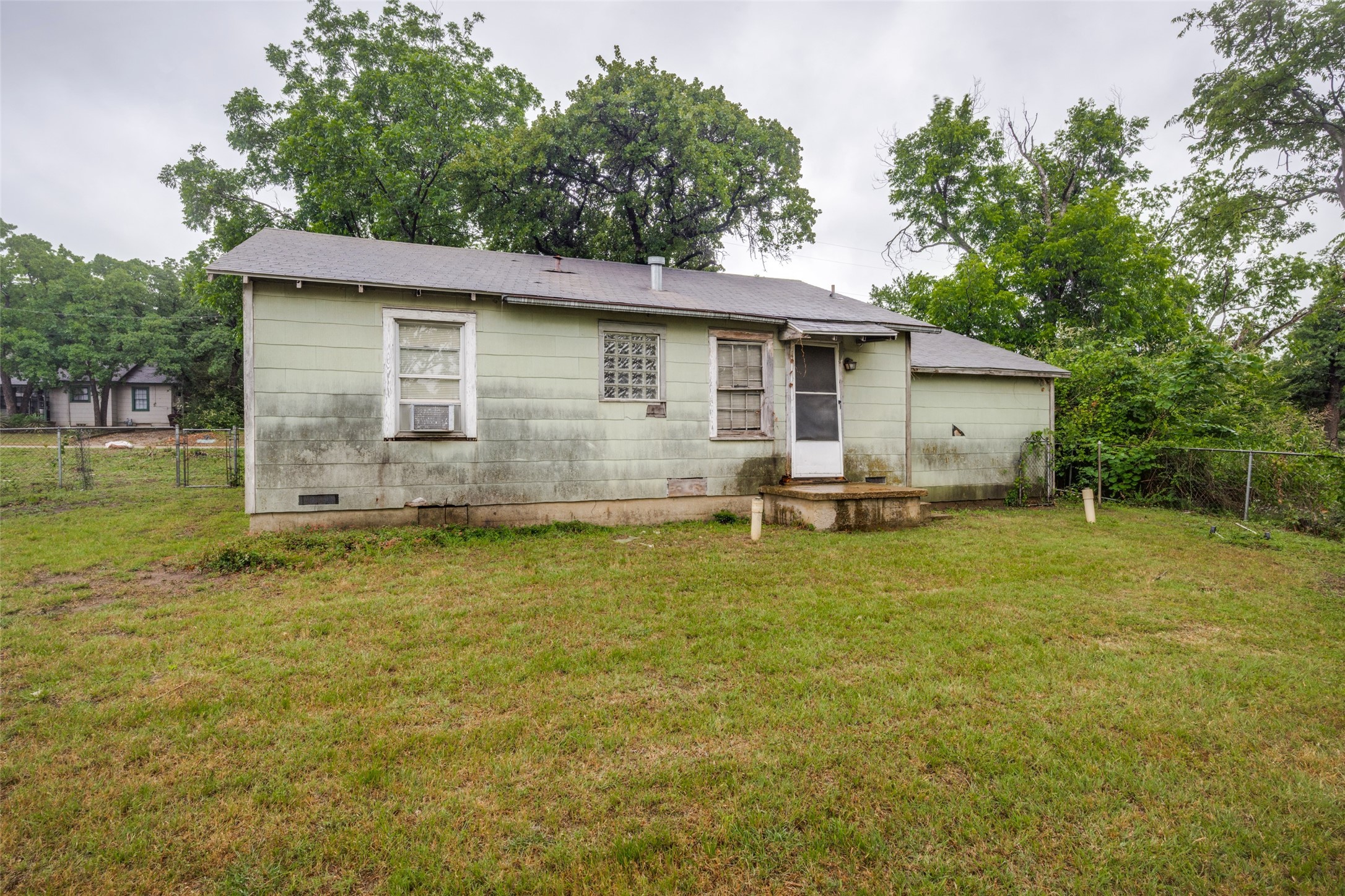 1202 Lindsey Street Denton TX 76205