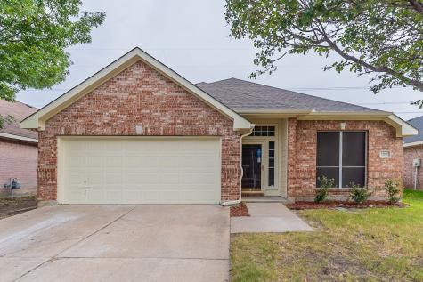 1207 Eastwick Drive Arlington TX 76002