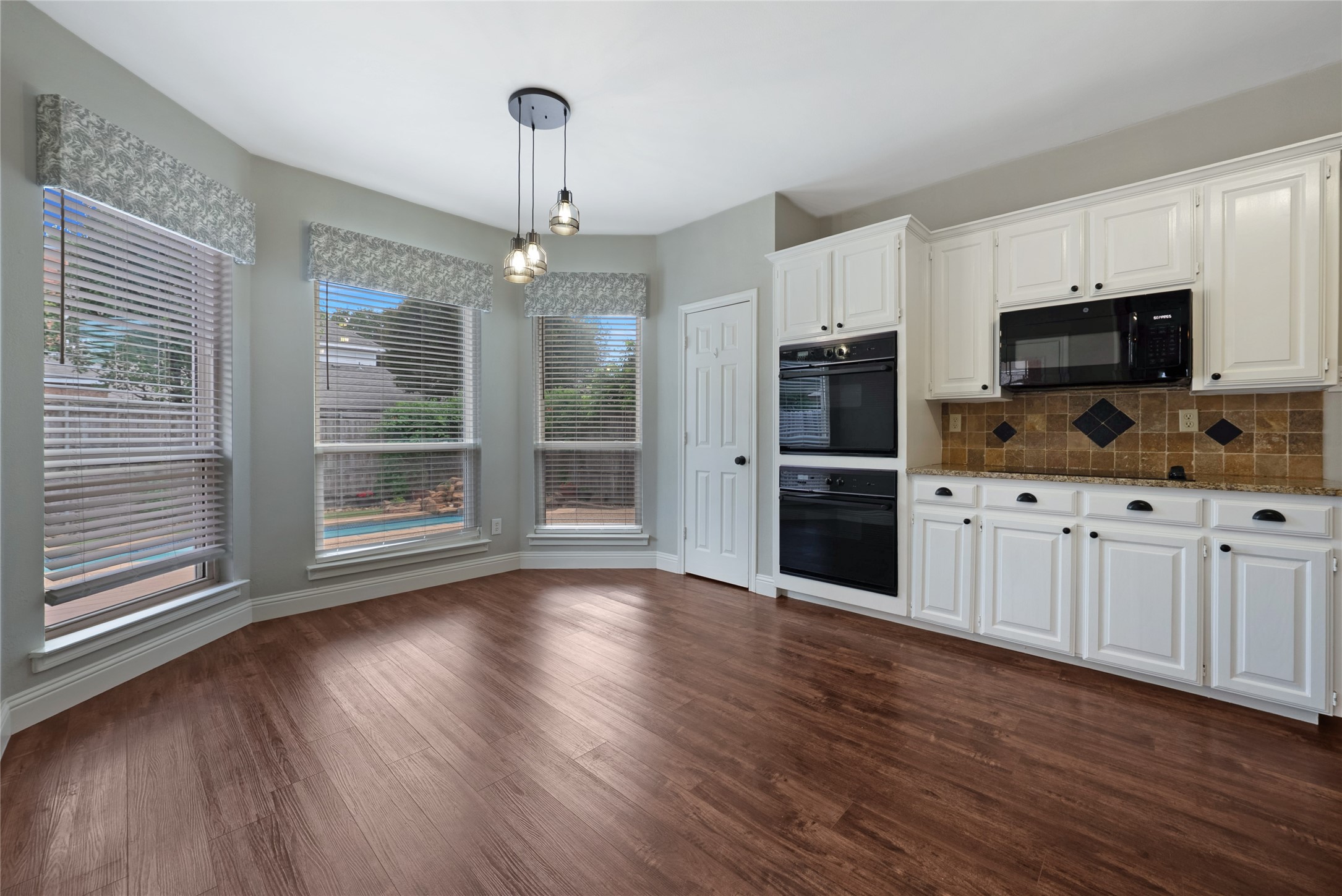 1803 Hunters Ridge Drive Grapevine TX 76051