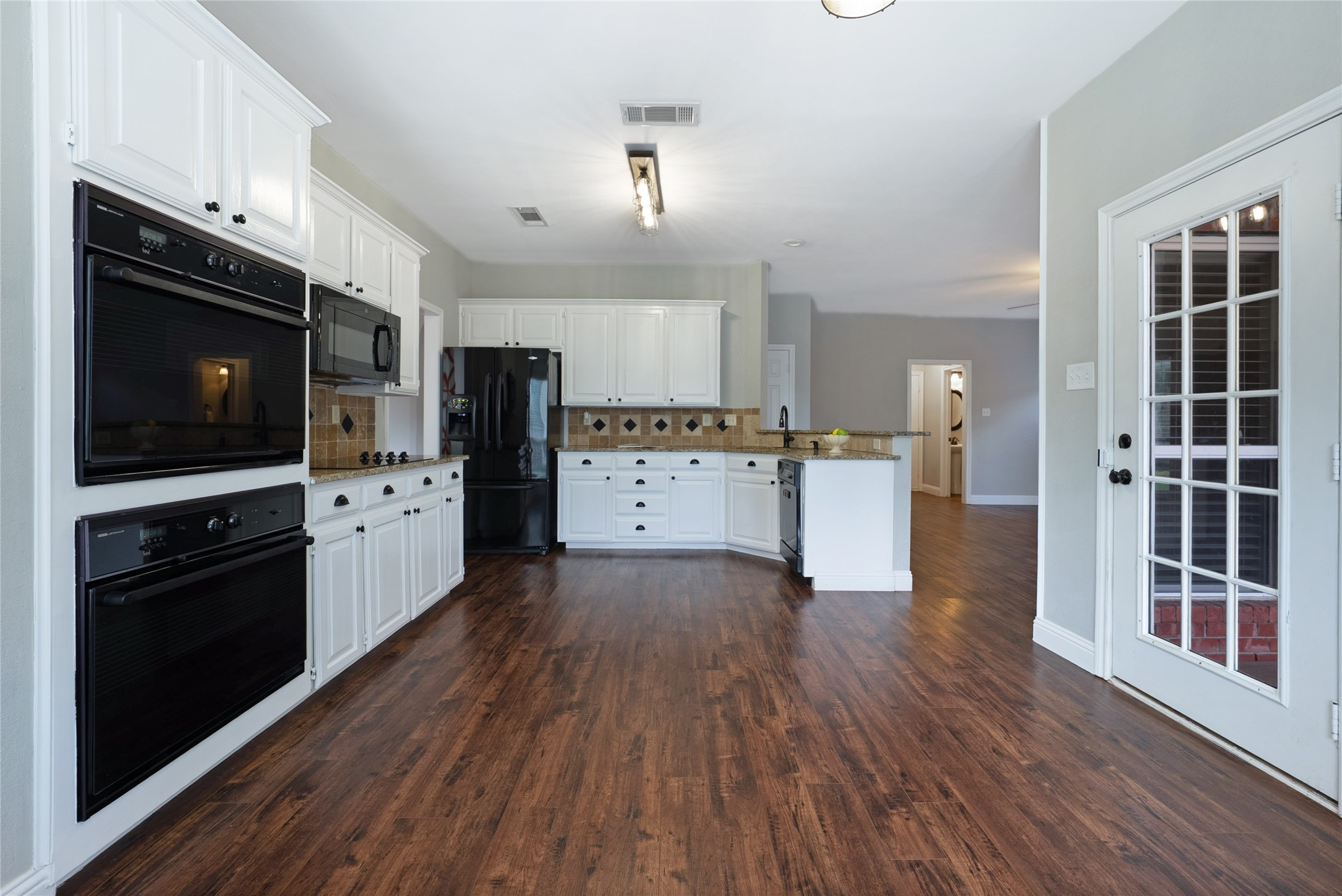 1803 Hunters Ridge Drive Grapevine TX 76051