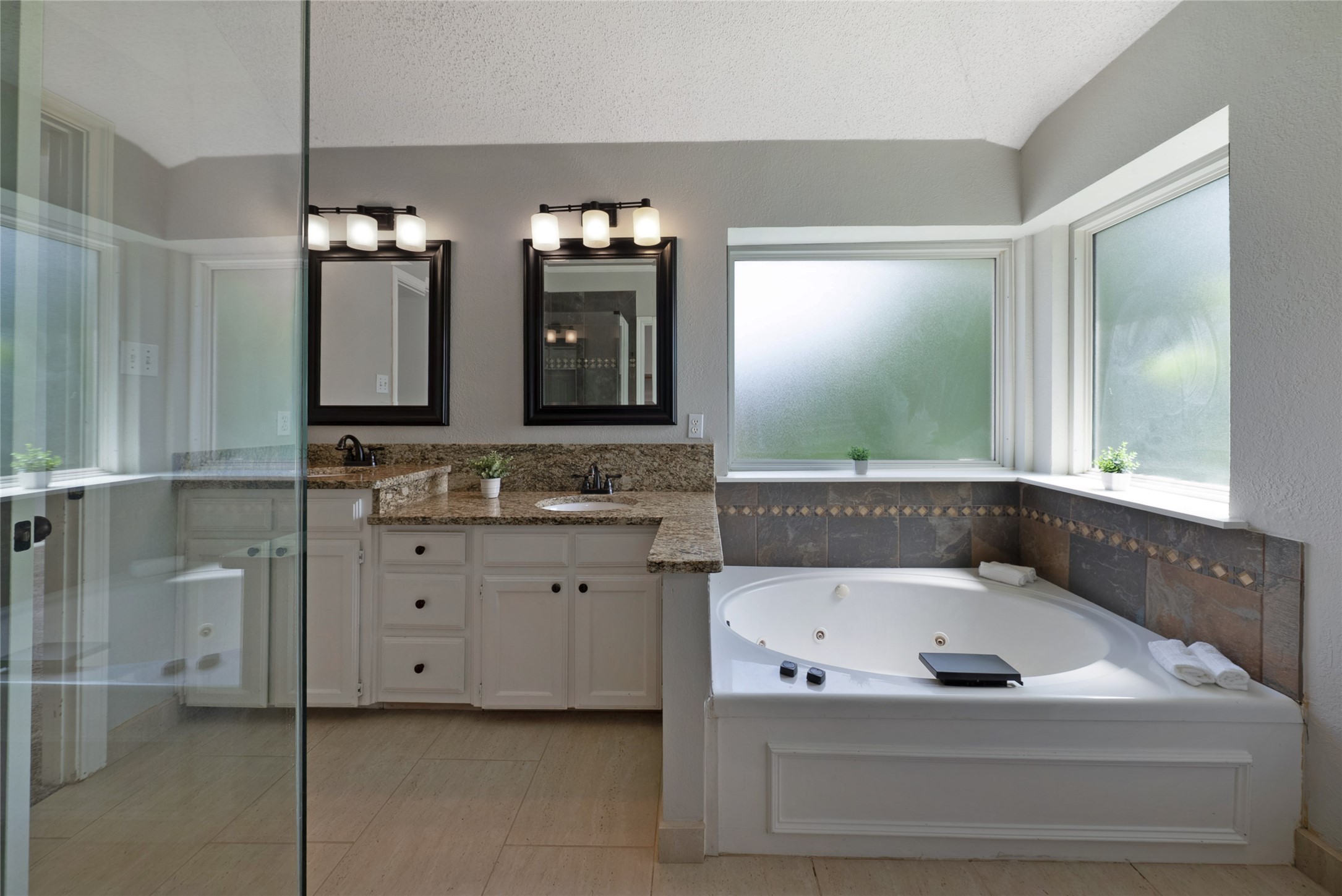 1803 Hunters Ridge Drive Grapevine TX 76051