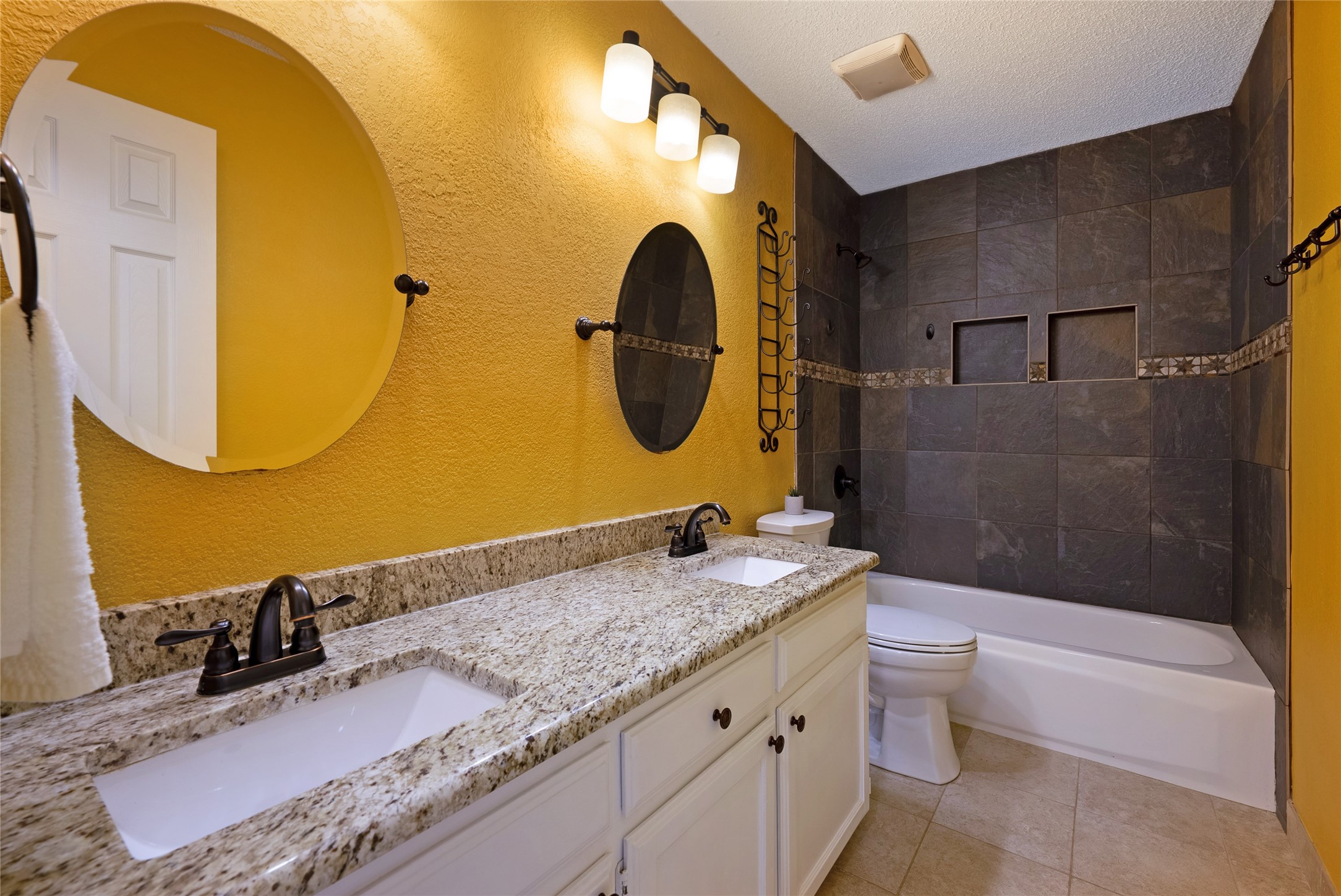 1803 Hunters Ridge Drive Grapevine TX 76051