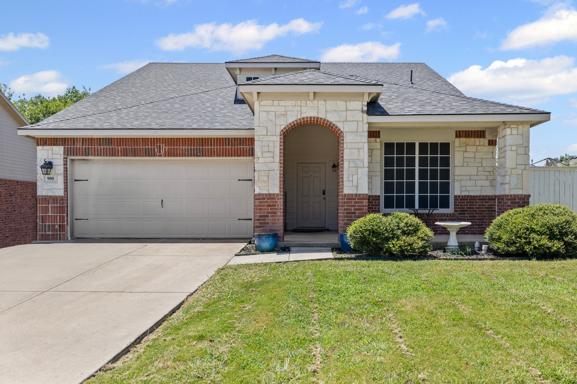 900 Penny Royal Court Arlington TX 76002