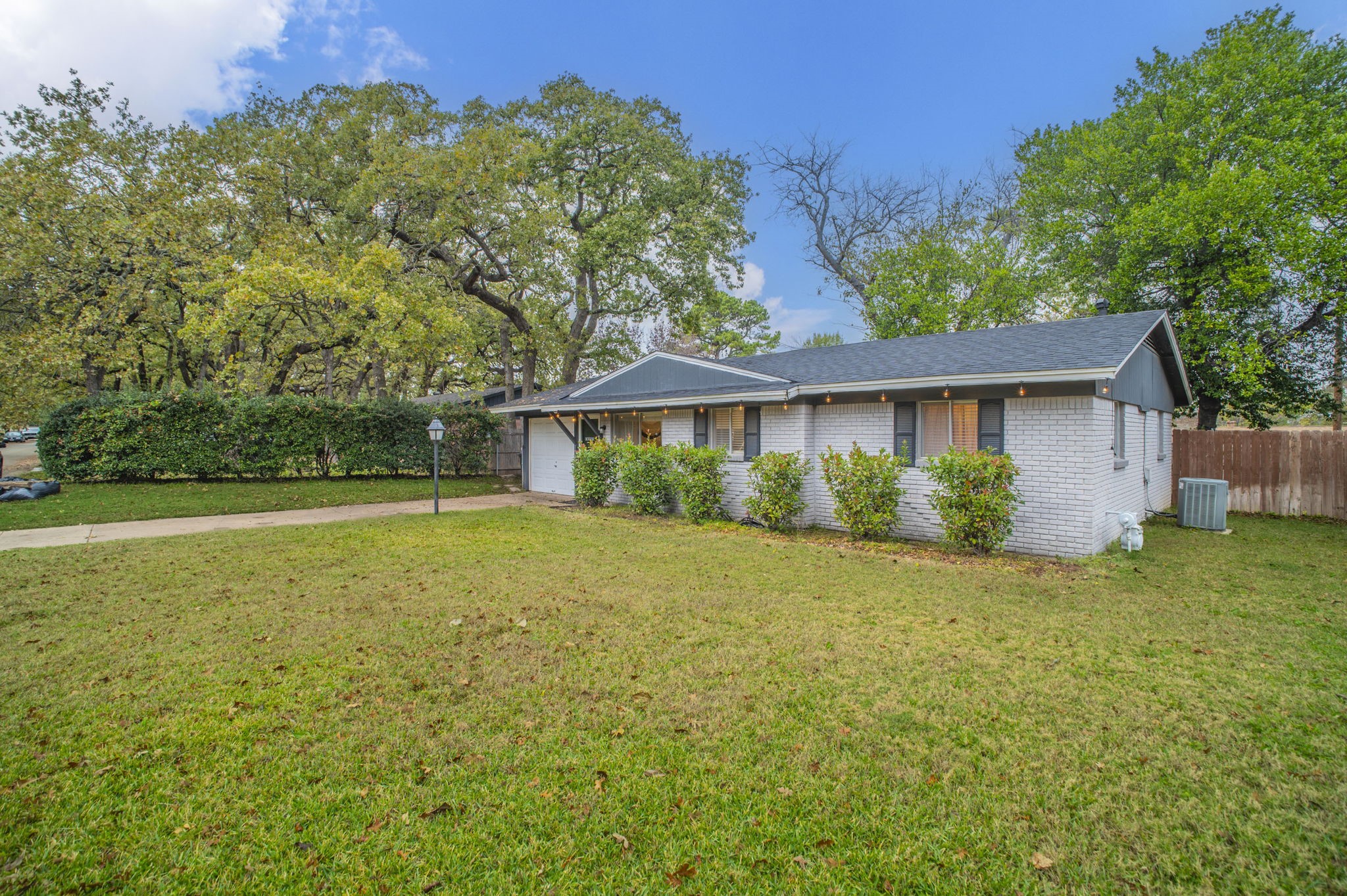 1903 Dogwood Drive Arlington TX 76012