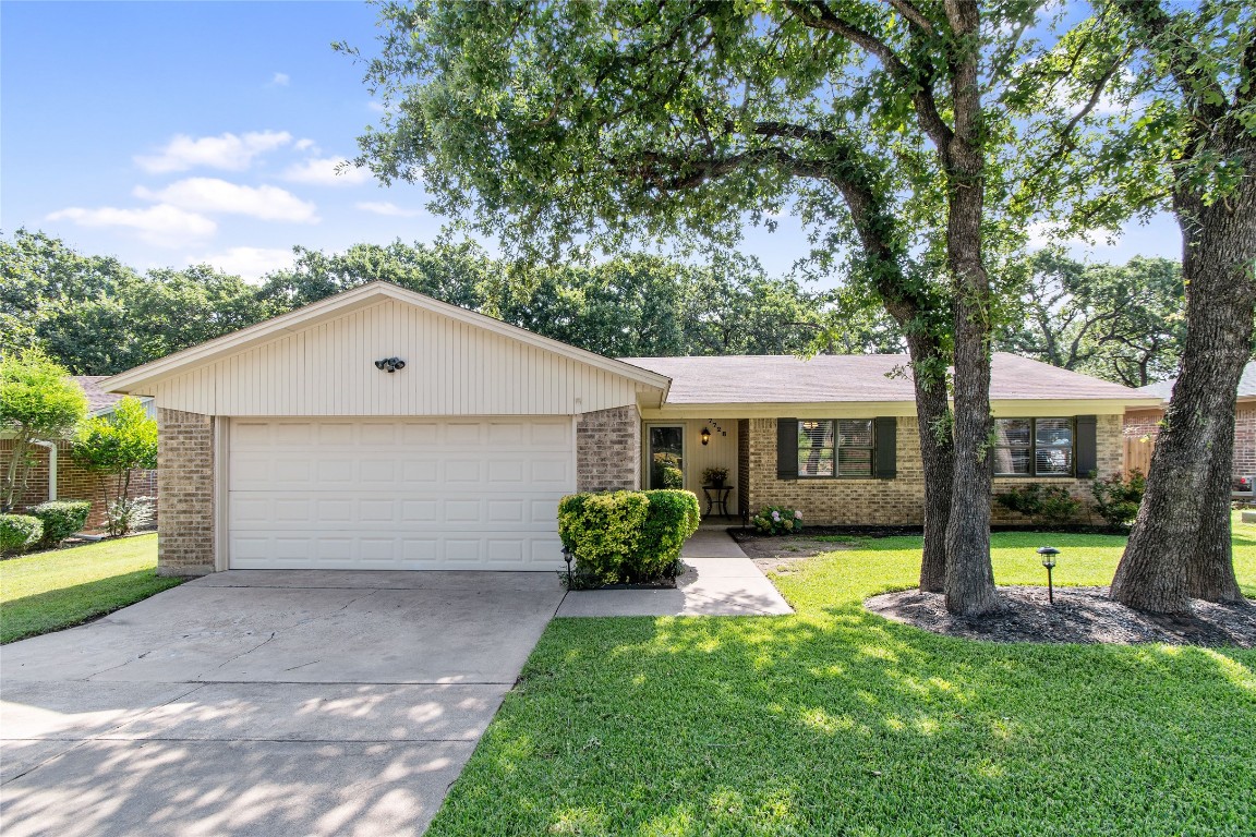7728 Miracle Lane North Richland Hills TX 76182