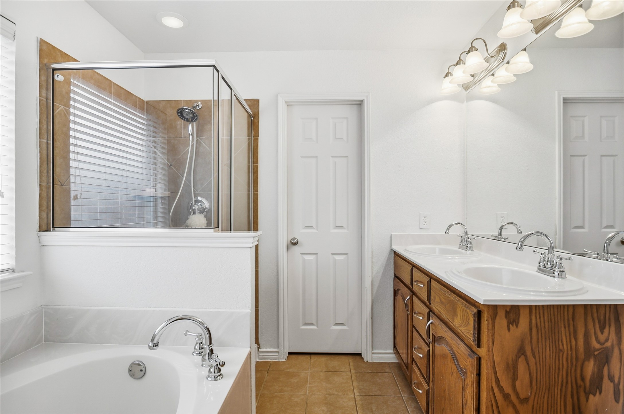 937 Yucca Court Burleson TX 76028