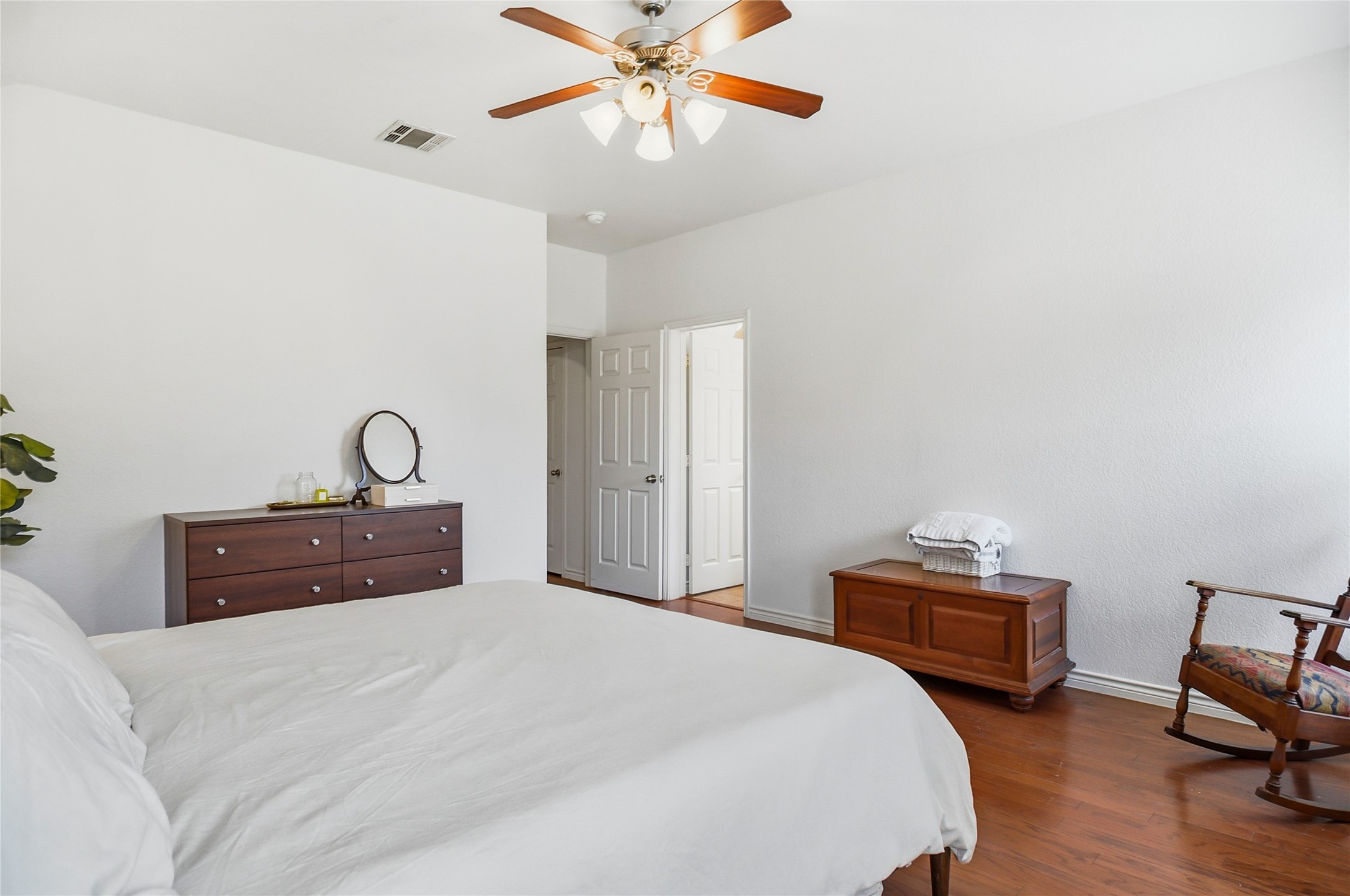 937 Yucca Court Burleson TX 76028