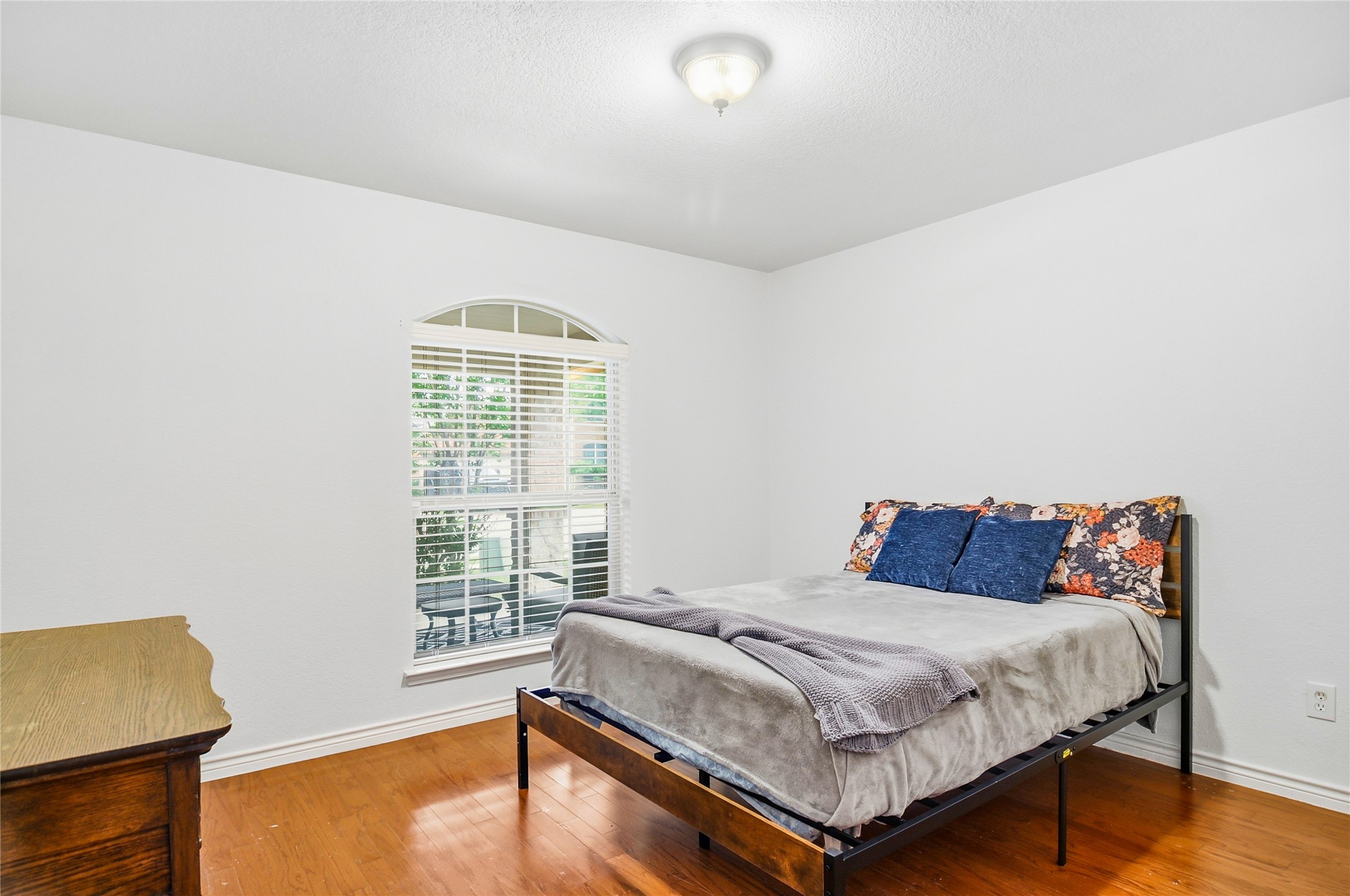 937 Yucca Court Burleson TX 76028