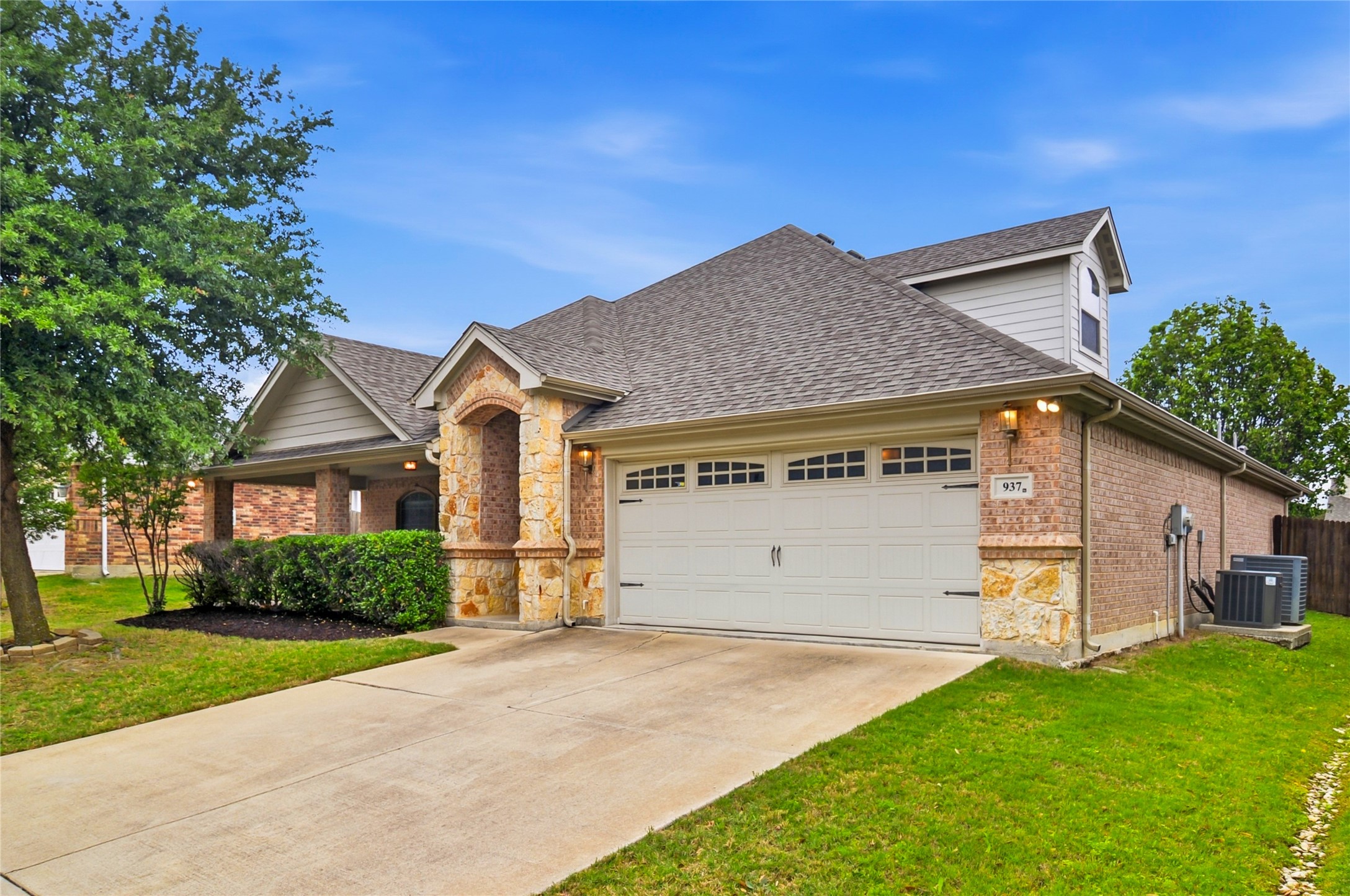 937 Yucca Court Burleson TX 76028