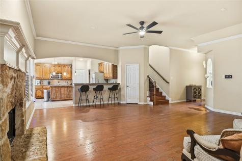937 Yucca Court Burleson TX 76028