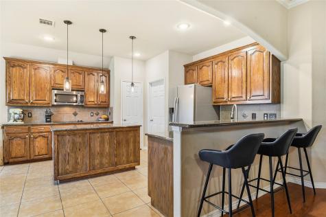 937 Yucca Court Burleson TX 76028