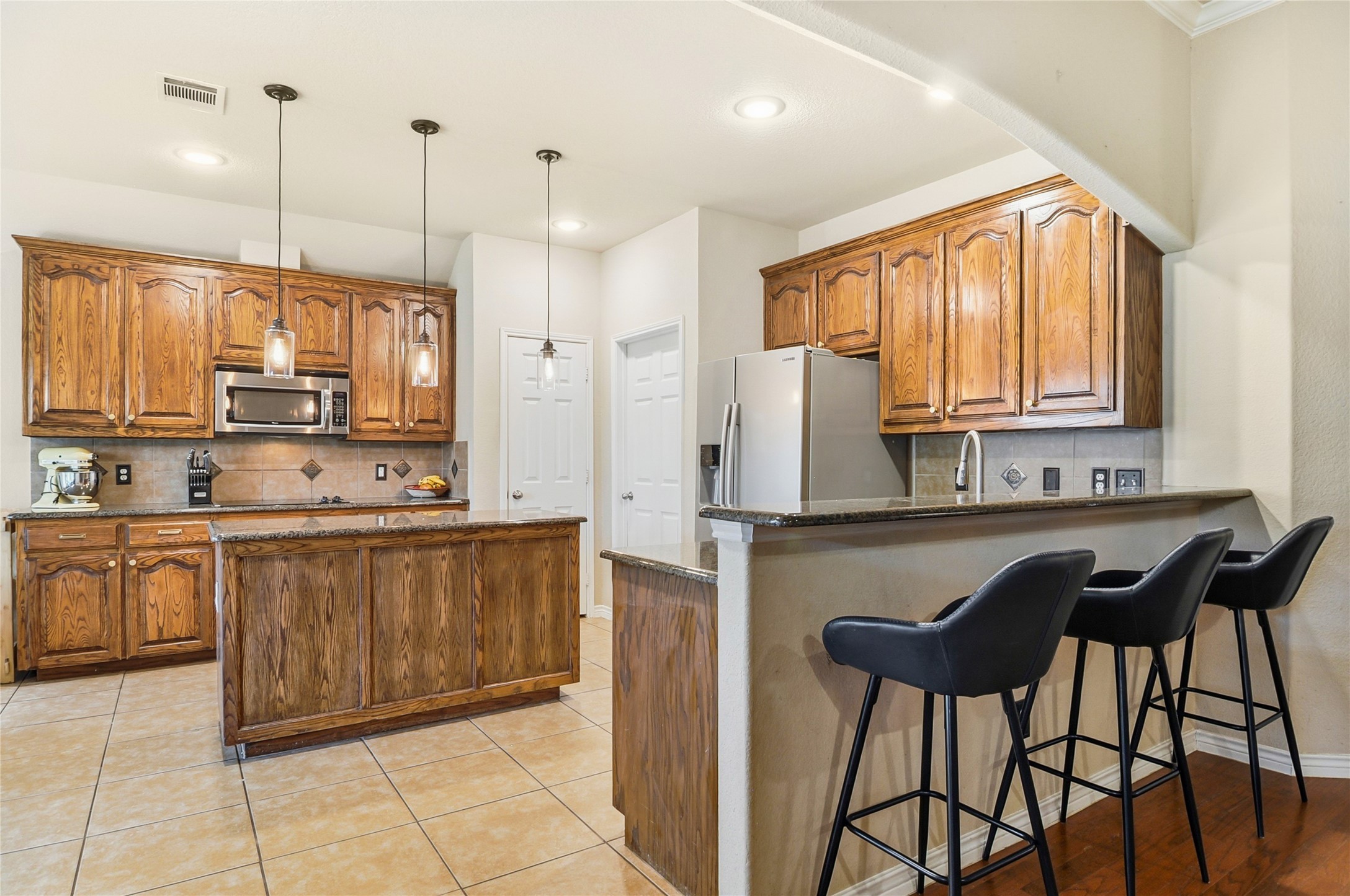 937 Yucca Court Burleson TX 76028