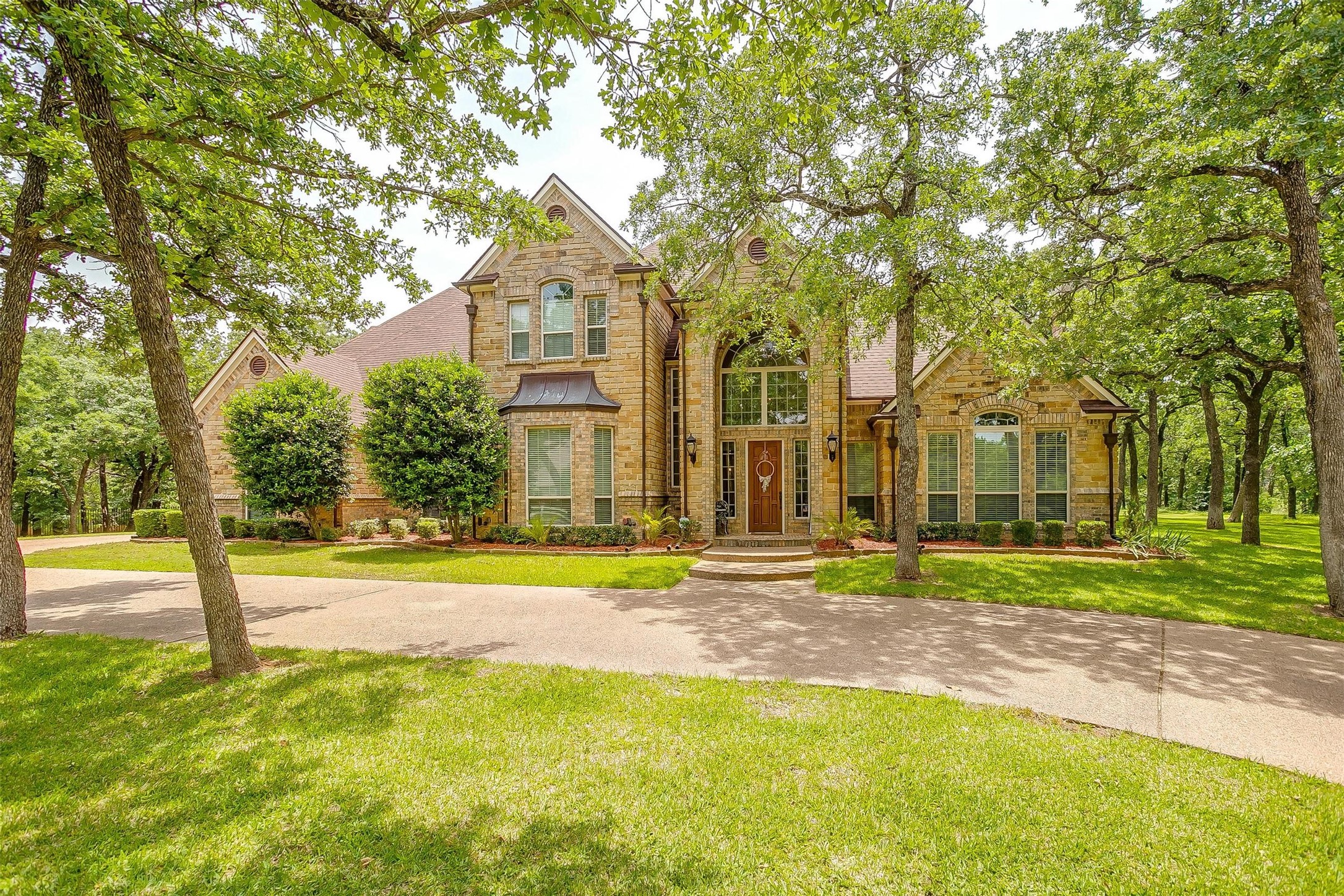 129 Country Vista Circle Burleson TX 76028