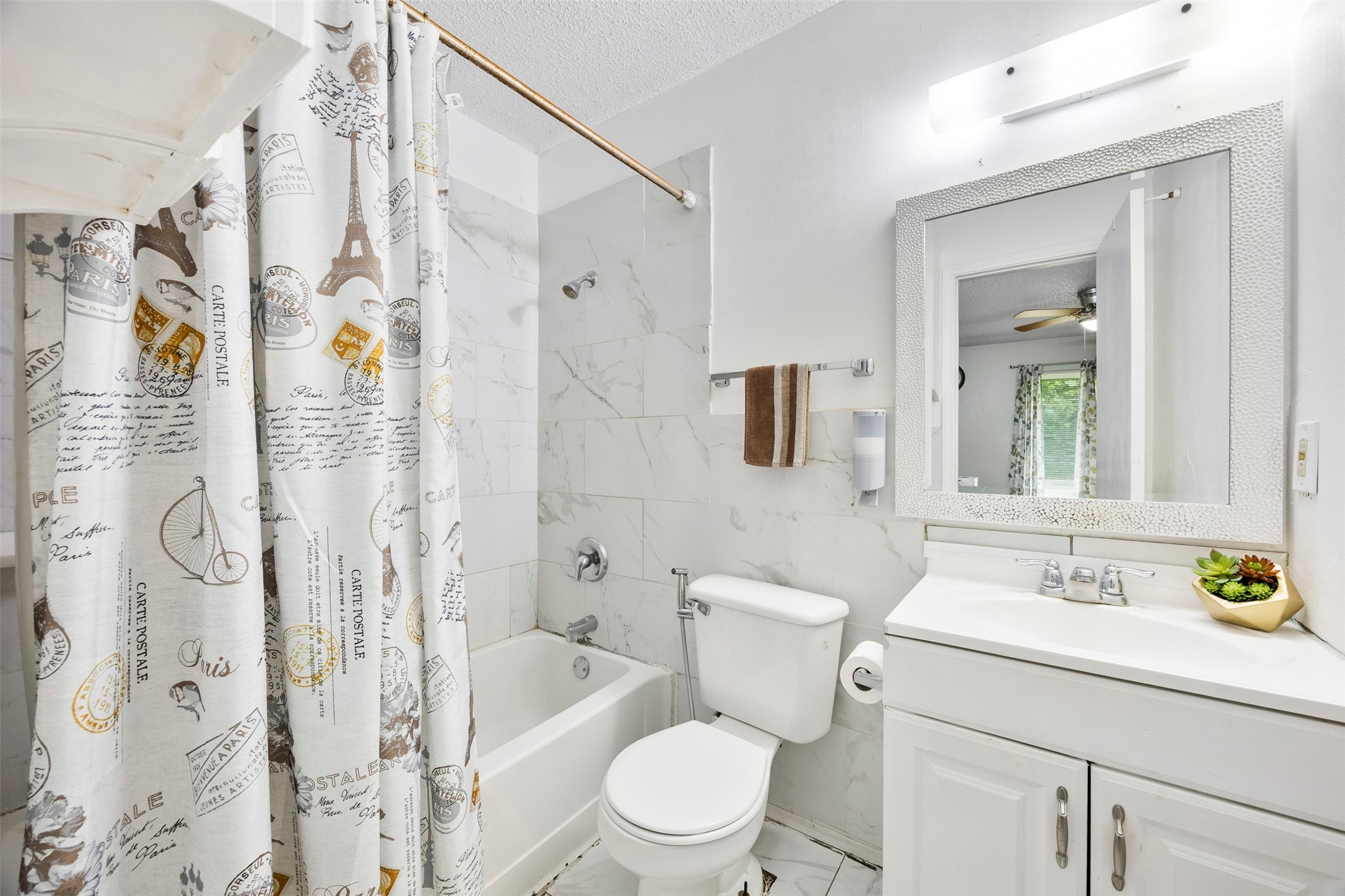 6485 Central Avenue North Richland Hills TX 76182