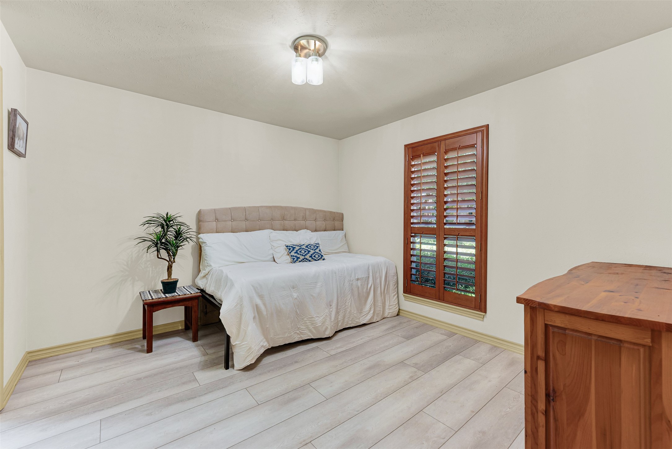 100 Saint Emelion Court Irving TX 75038
