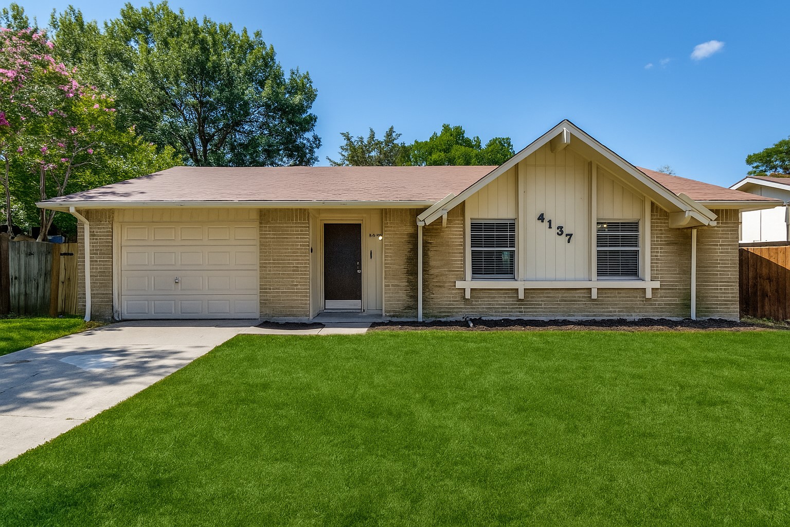 4137 Salem Drive Garland TX 75043